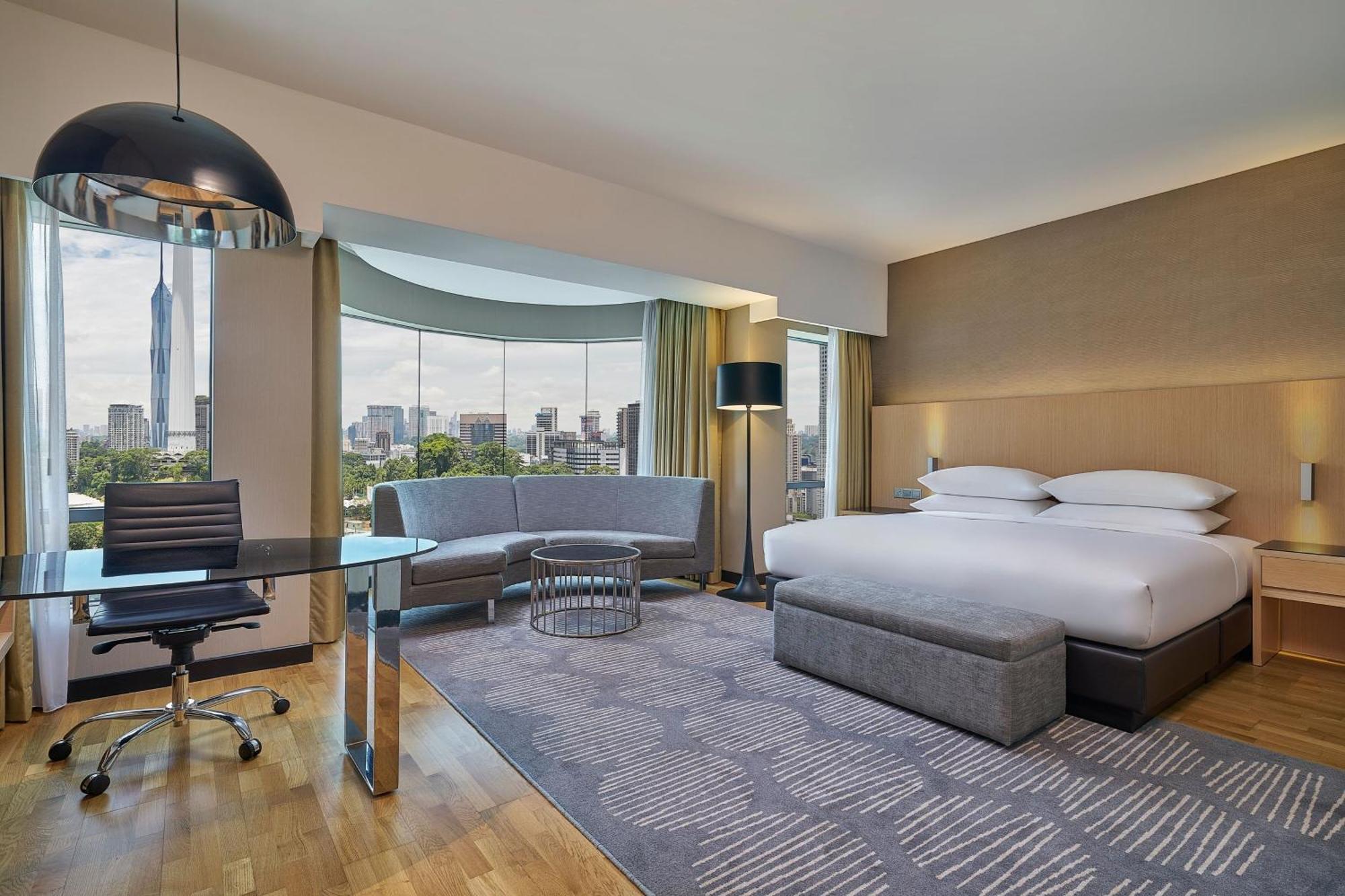 Renaissance 5* Kuala Lumpur